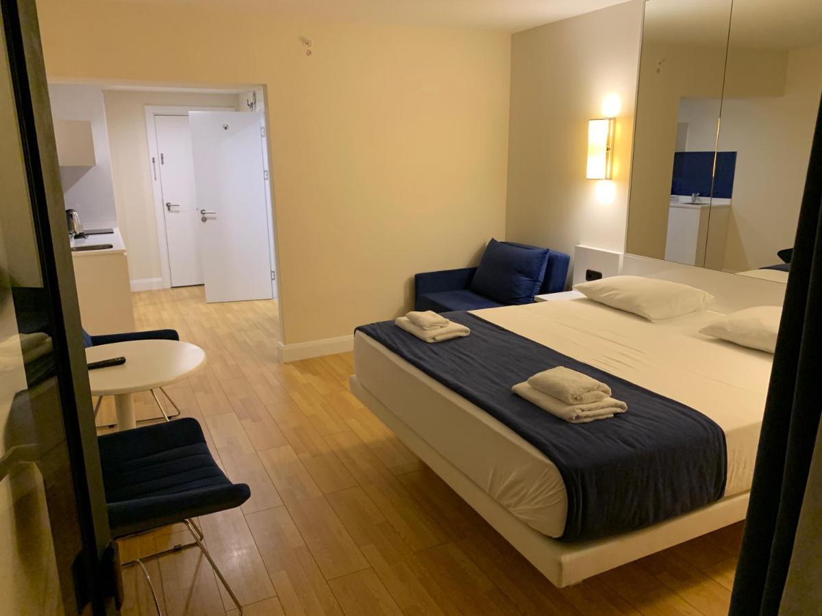 Vip Aparthotel Orbi City Sea View 巴统 外观 照片