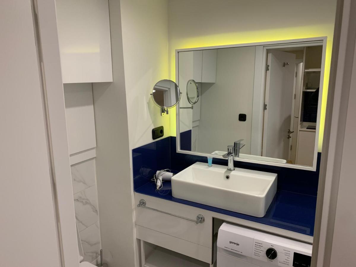 Vip Aparthotel Orbi City Sea View 巴统 外观 照片