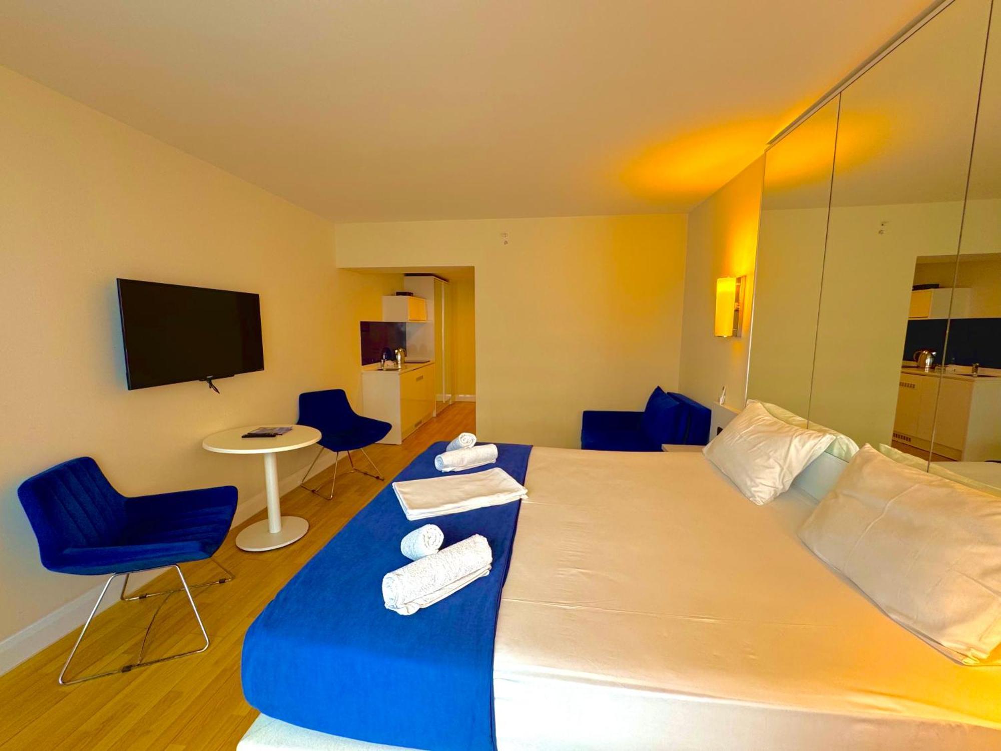 Vip Aparthotel Orbi City Sea View 巴统 外观 照片